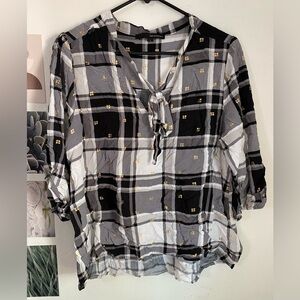 ❄️Harve Benard Black and White Plaid Blouse with Gold Accents❄️